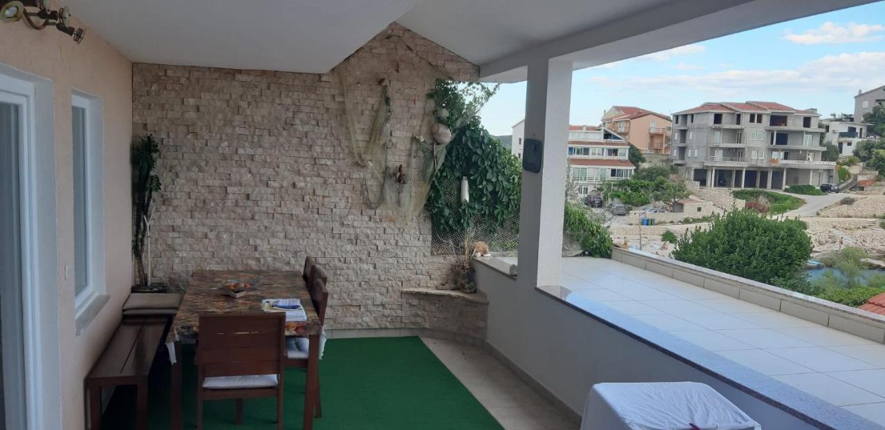 Apartments Luka Sevid Dış mekan fotoğraf